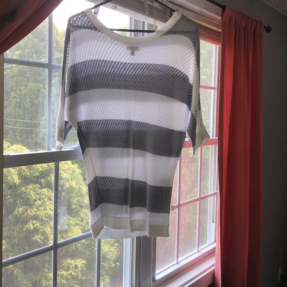 Express Sweater - Picture 1 of 5